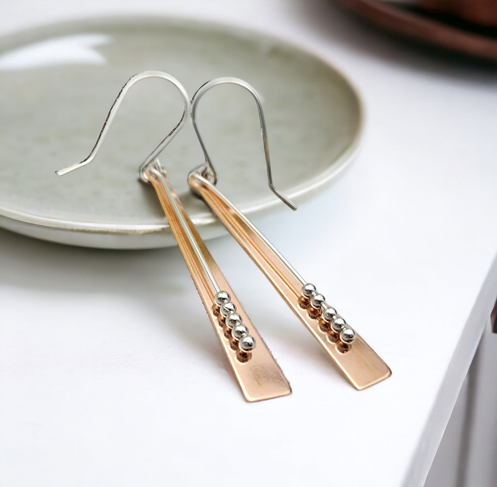 How to Clean Handmade Jewelry: Expert Tips for Maintaining its Beauty