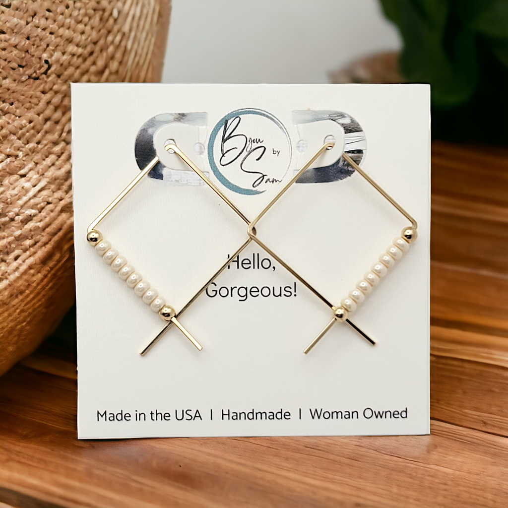 True - Square Gold & Pearl Earrings Bijou by SAM