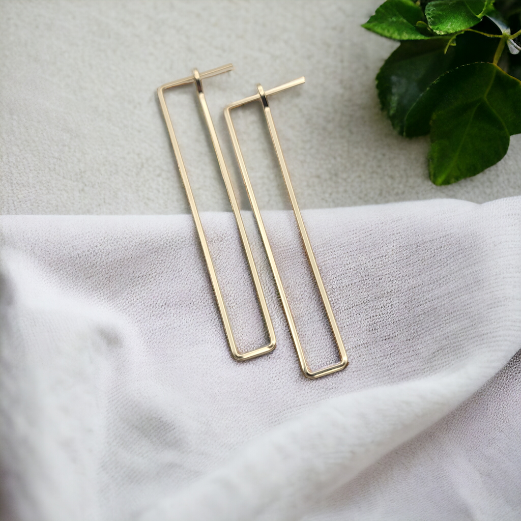 True - Gold Rectangle Earrings Bijou by SAM