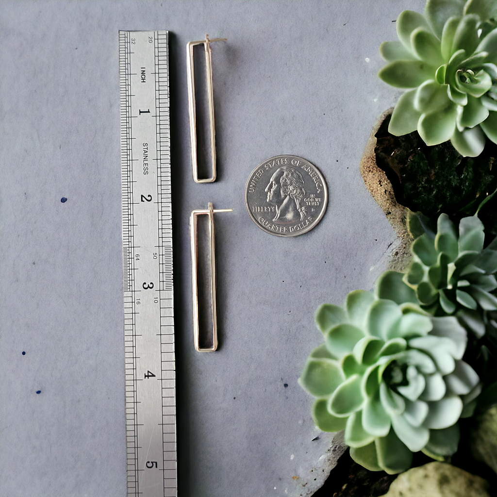 True - Gold Rectangle Earrings Bijou by SAM