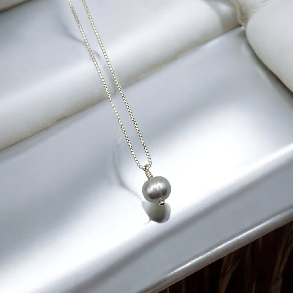 Pearl - Silver & Gray Necklace Necklace Bijou by SAM