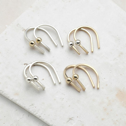 Hugs - Silver or Gold Tiny Threaders