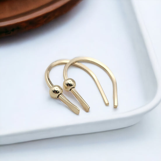 Hugs - Silver or Gold Tiny Threaders