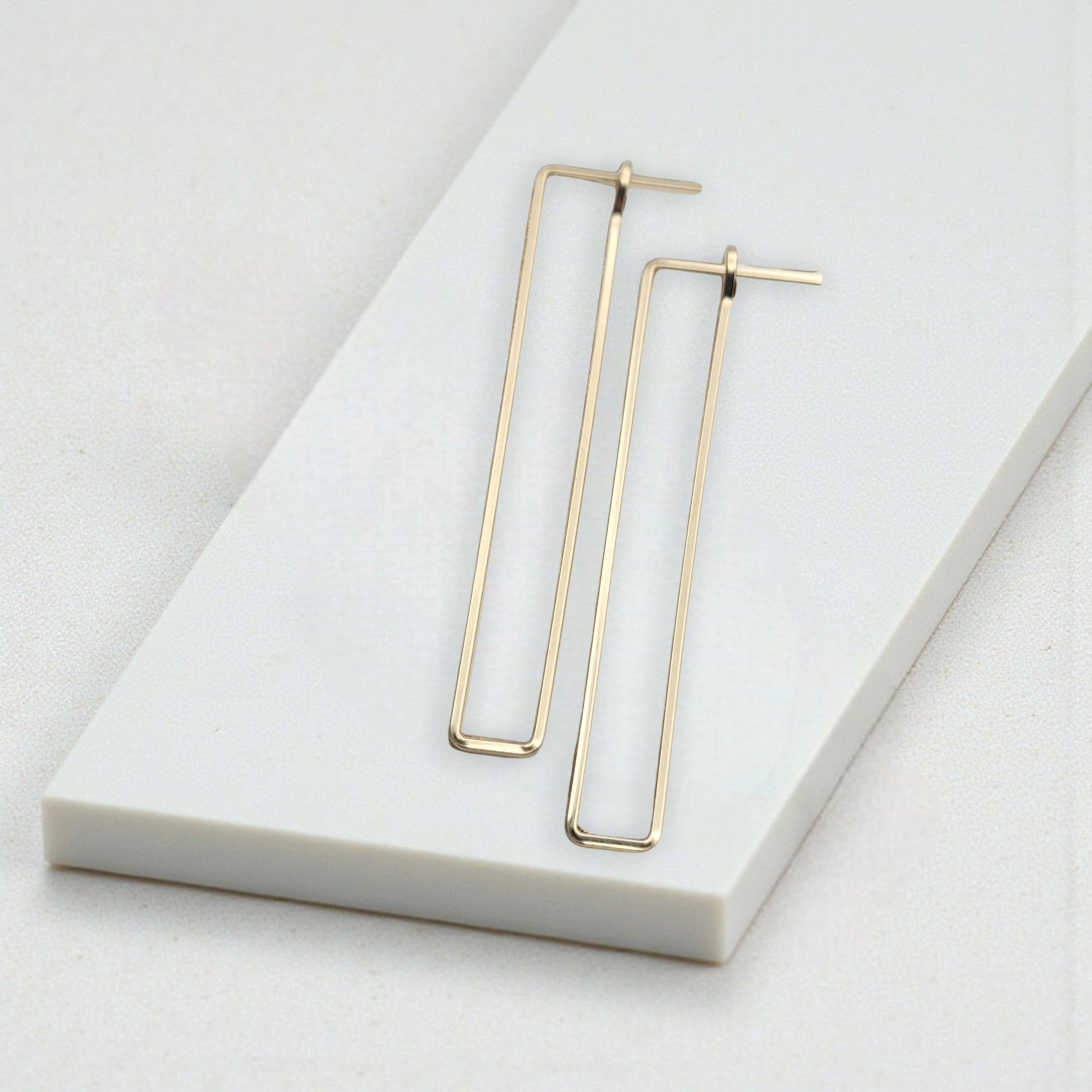 True - Gold Rectangle Earrings Bijou by SAM