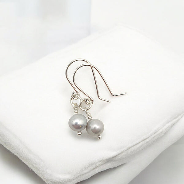 Pearl - Gray Dangle Earrings Earrings Bijou by SAM   