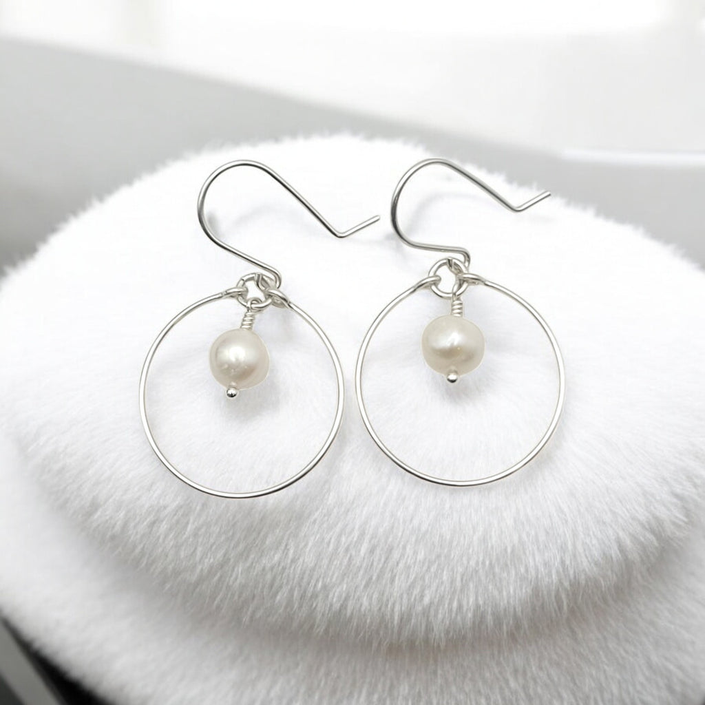 Pearl - Silver and Ivory Hoops Earrings Bijou by SAM   