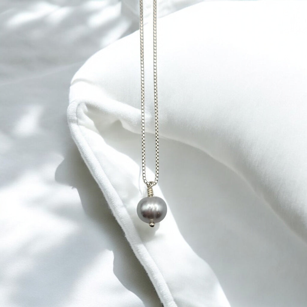 Pearl - Silver & Gray Necklace Necklace Bijou by SAM   