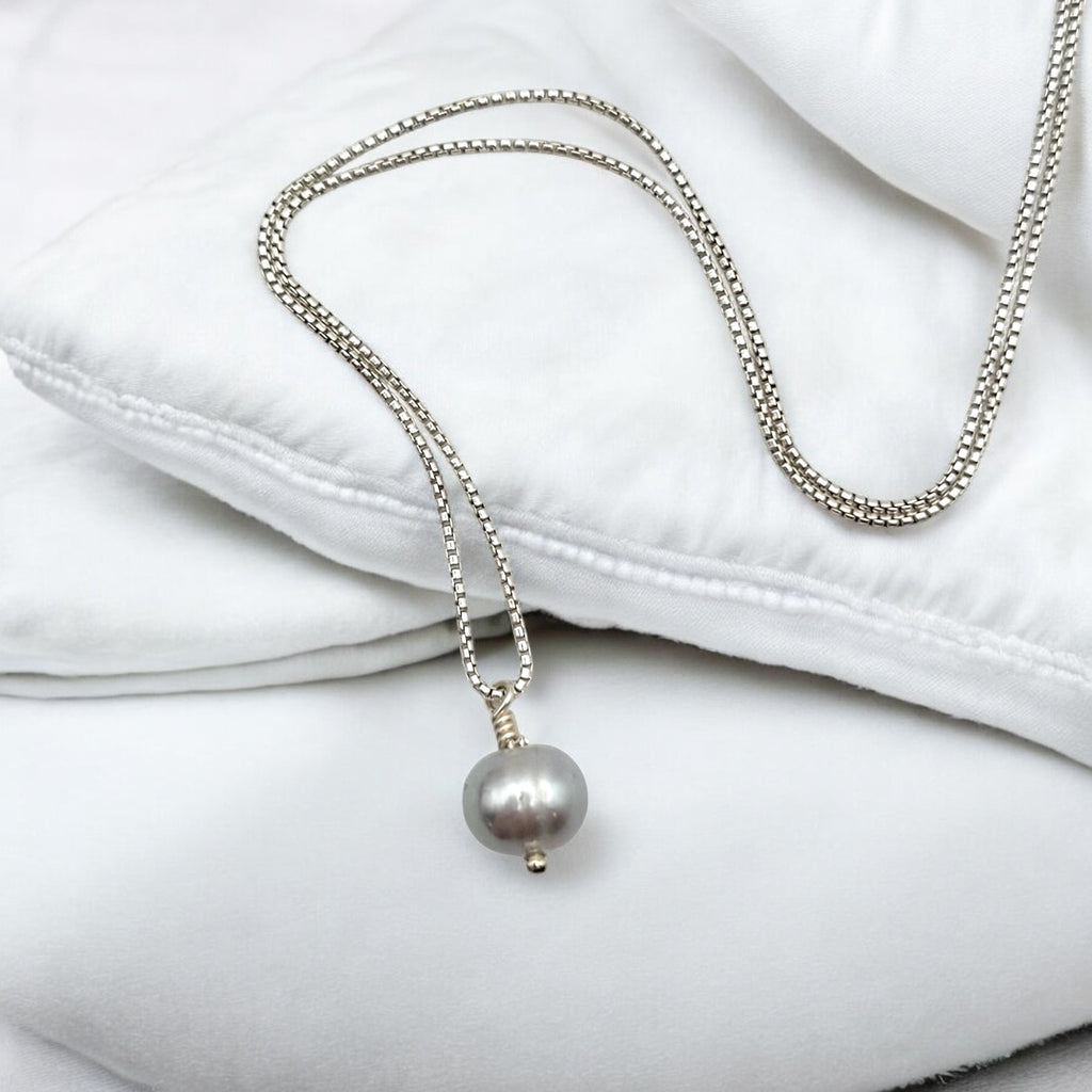 Pearl - Silver & Gray Necklace Necklace Bijou by SAM   