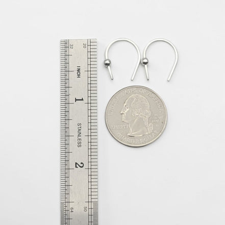 Hugs - Silver or Gold Tiny Threaders