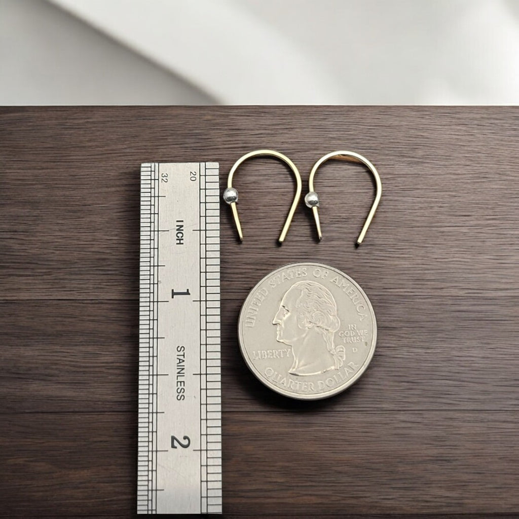 Hugs - Gold or Silver Bijou by SAM