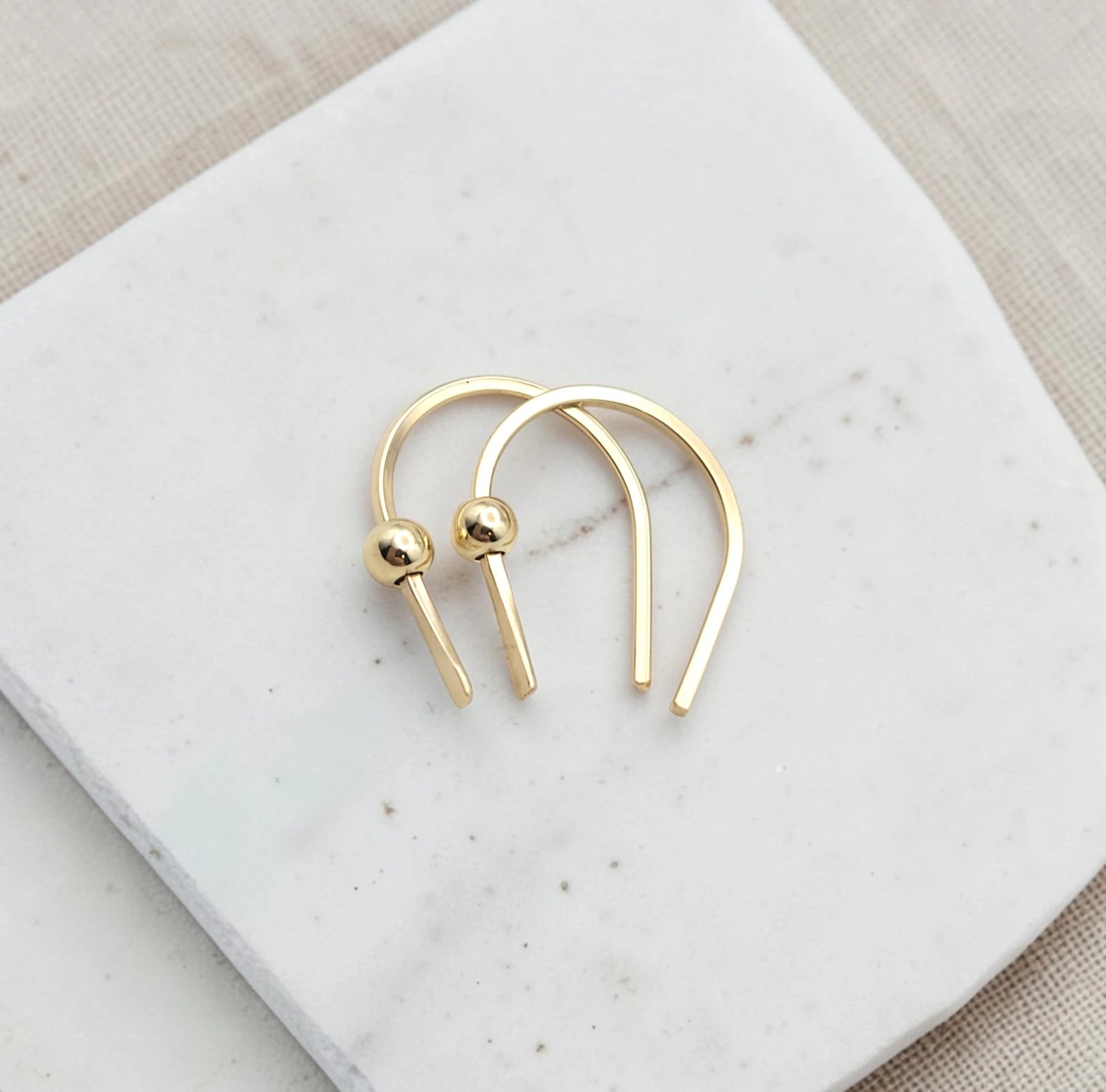 Hugs - Gold & Gold